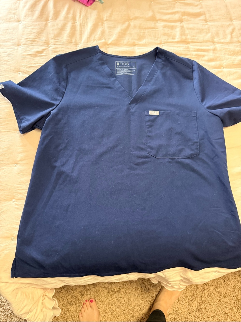 💙Figs Women’s XL Navy Short Sleeve V‑Neck Scrub Top💙